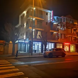 Family Novel Otel